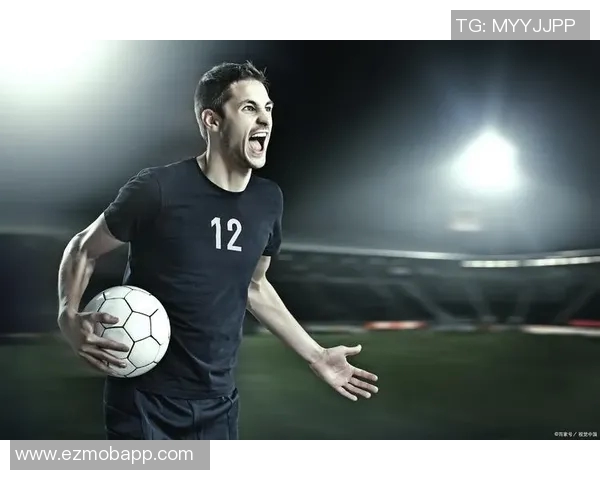 足球明星私密瞬间曝光引发热议球迷反应各异探讨体育与隐私的界限